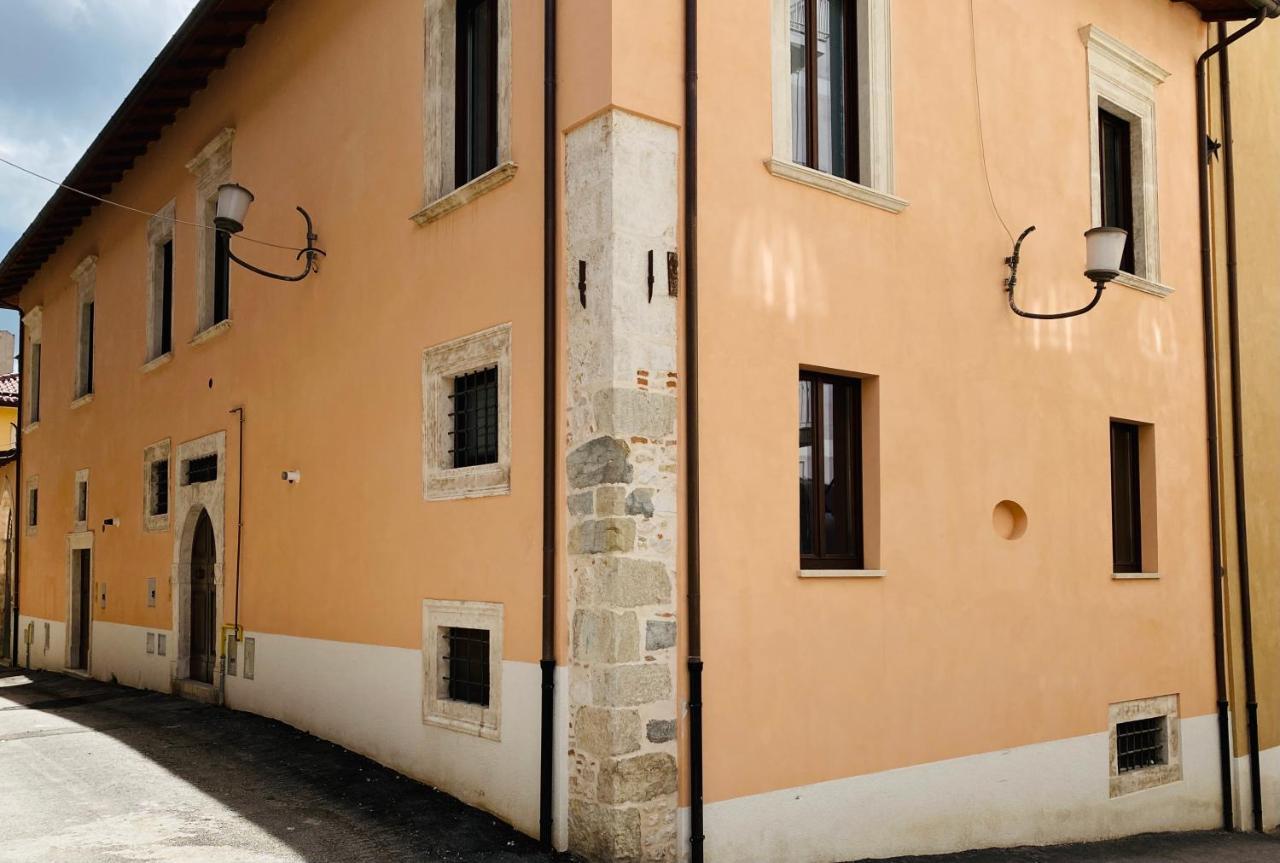 Il Sogno Di Hypnos Acomodação com café da manhã LʼAquila Exterior foto
